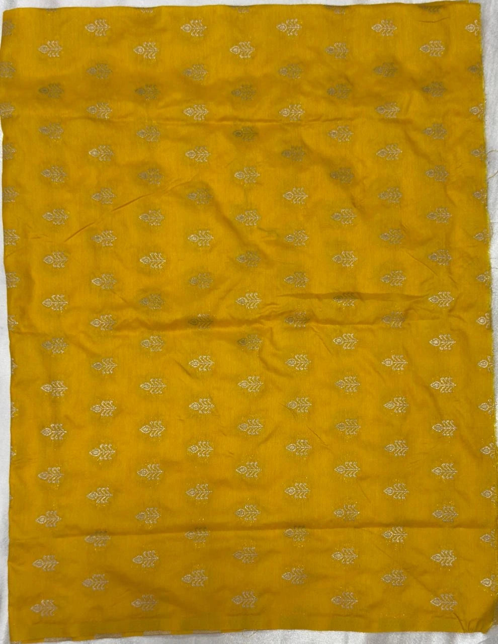 BANARASI SOFT SILK SAREE WITH UNSTITCHED BLOUSE PIECE